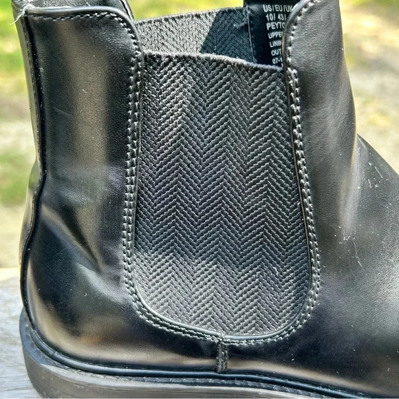 UNLISTED Peyton Chelsea Black Leather Pull On Boots Mens size 10 - Picture 9 of 13